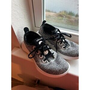 allbirds Wool Runner Sneakers in Speckled Gray & Black Women’s Size 6